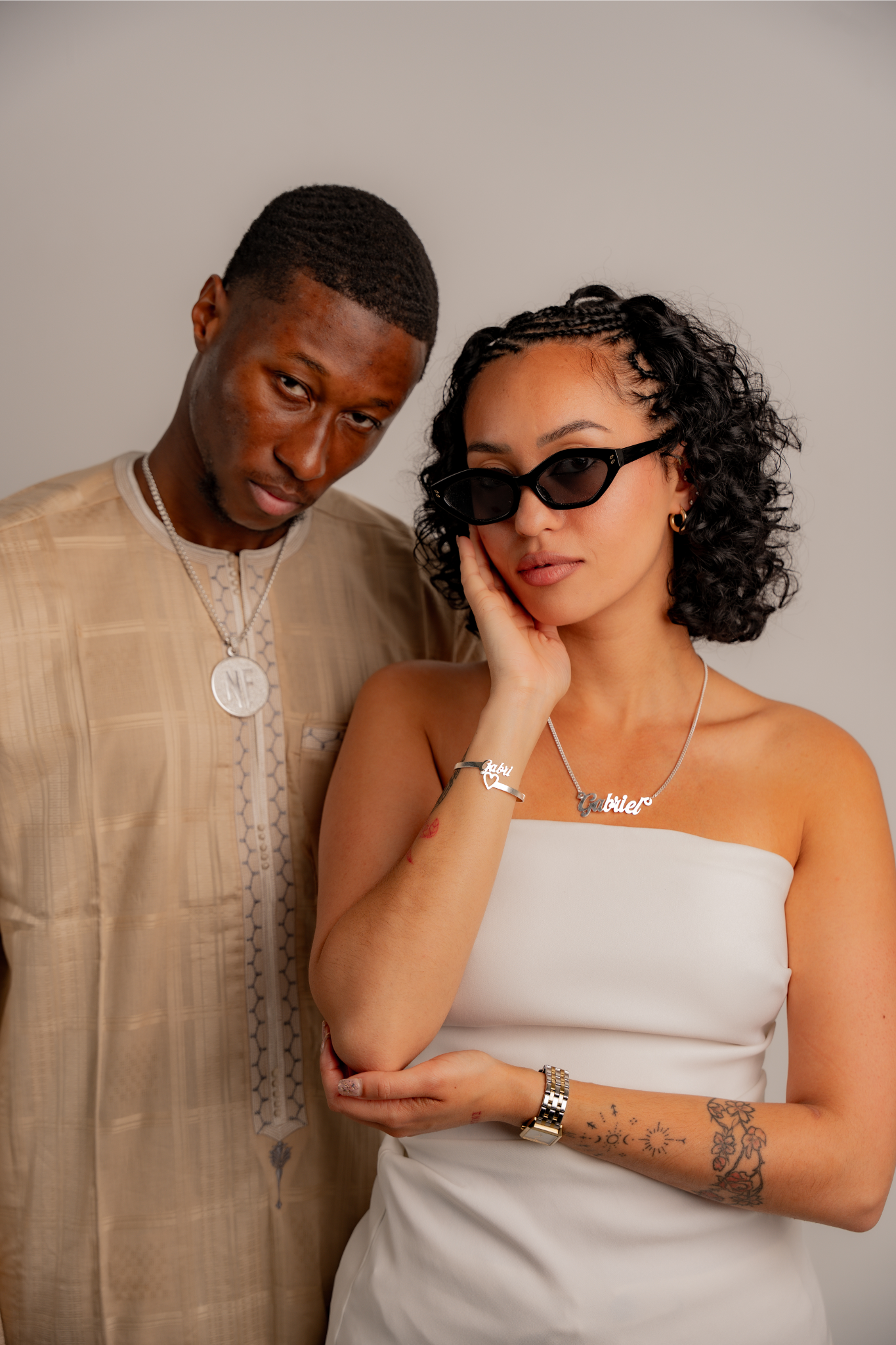 photo collier personnalisable NF homme et personnalisable femme prénom 100% Argent