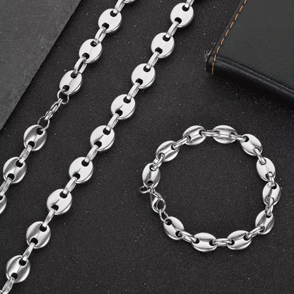 DJALIBA flat heart bracelet in sculpted silver