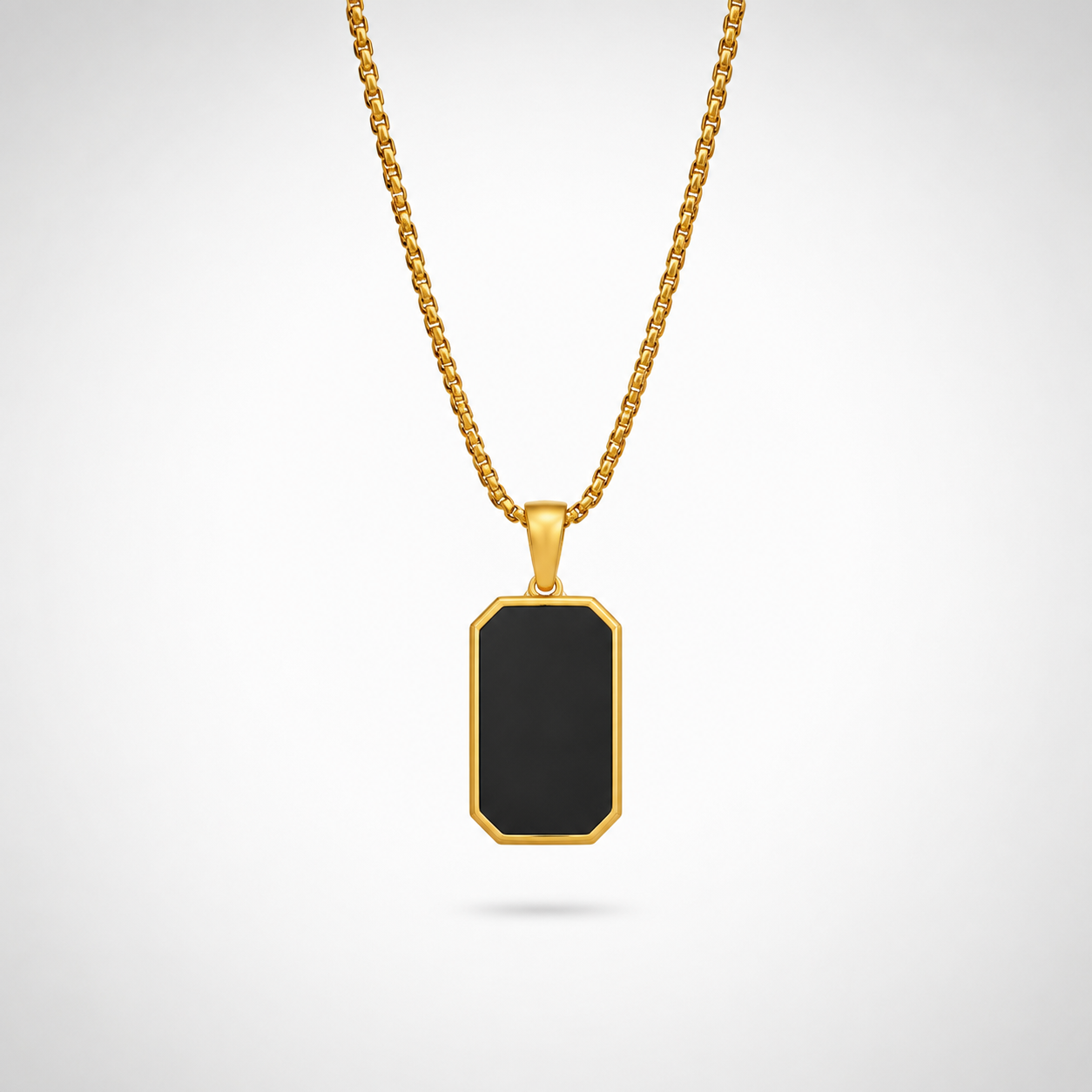 Collier Pendentif Écusson Noir Homme – Or