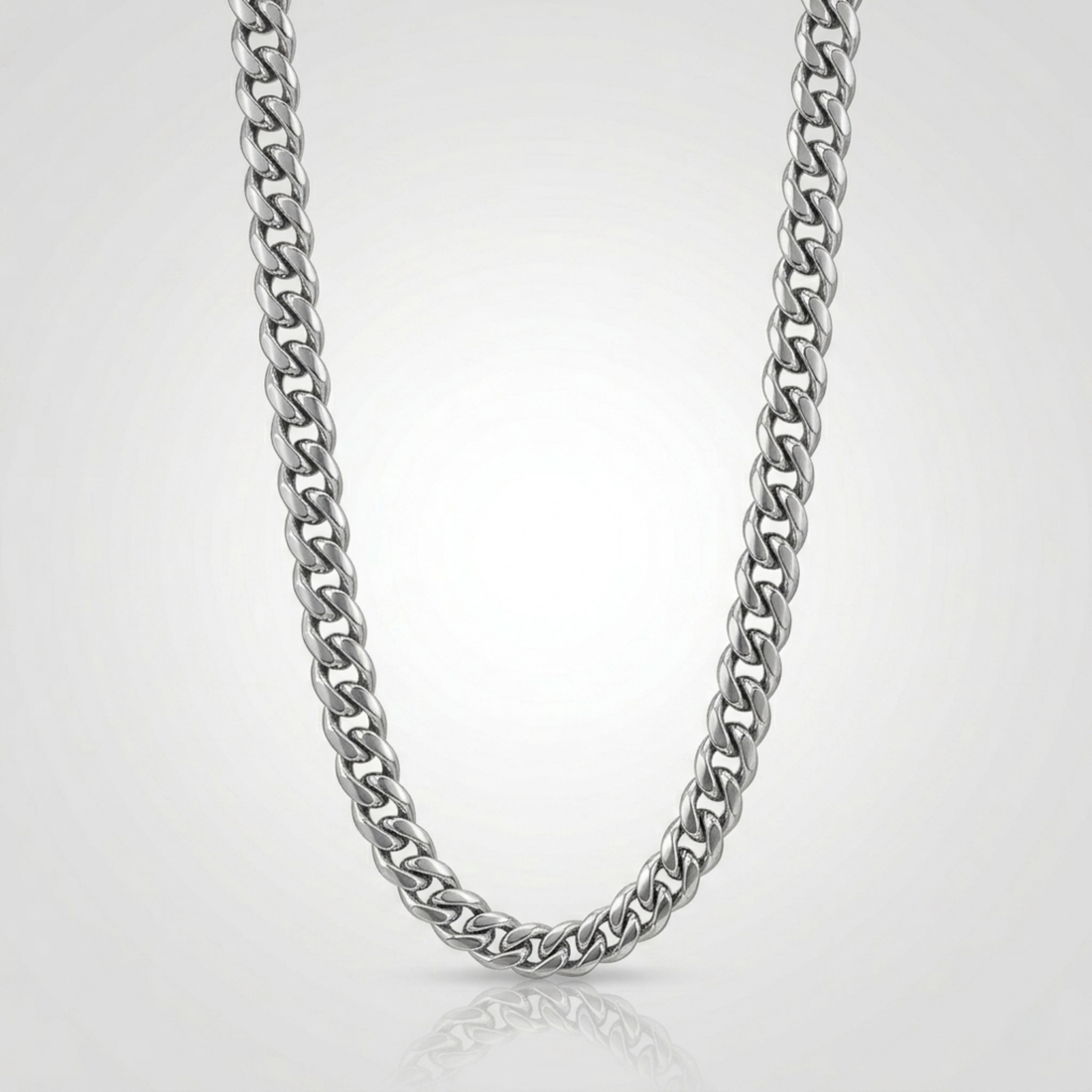 Vue complementaire, du collier en argent 925 (poincon 925), signe WB Paris (Westaff Bijouterie). Chaine aux maillons reguliers, port au cou ; on remarque la finition lisse sans asperite et la maille reguliere et brillante. Style chic, ideal femme — idee cadeau. Recherches : argent 925, argent sterling, idee cadeau, livraison rapide. Argent 925 hypoallergenique. Idee cadeau a offrir toute l'annee. Mot-cle : argent sterling. Entretien simple : essuyer avec un chiffon doux.