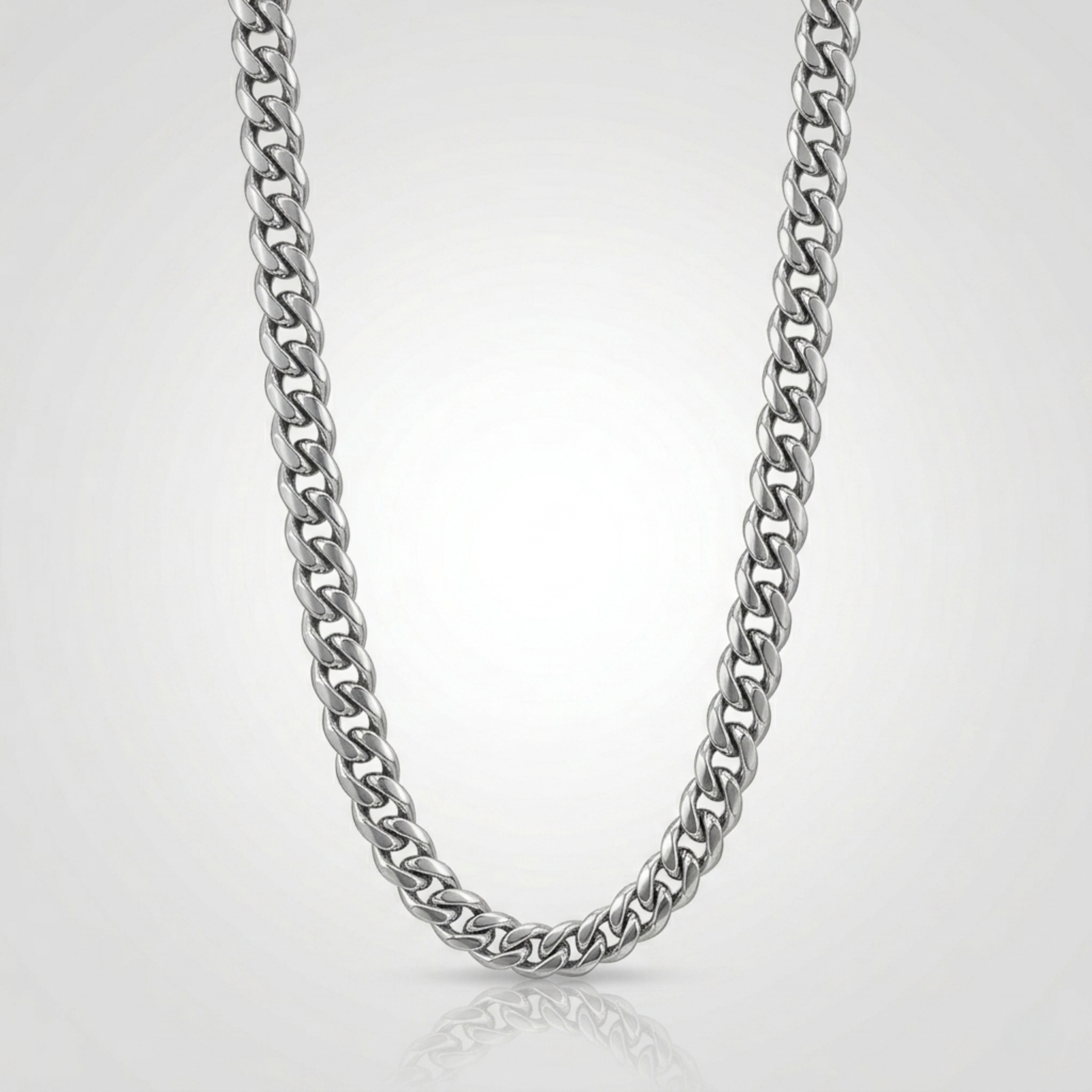 Vue complementaire, du collier en argent 925 (poincon 925), signe WB Paris (Westaff Bijouterie). Chaine aux maillons reguliers, port au cou ; on remarque la finition lisse sans asperite et la maille reguliere et brillante. Style chic, ideal femme — idee cadeau. Recherches : argent 925, argent sterling, idee cadeau, livraison rapide. Argent 925 hypoallergenique. Idee cadeau a offrir toute l'annee. Mot-cle : argent sterling. Entretien simple : essuyer avec un chiffon doux.