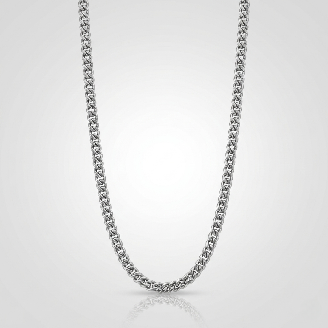 Vue complementaire, du collier en argent sterling 925, signe WB Paris (Westaff Bijouterie). Chaine aux maillons reguliers, port au cou ; on remarque l'epaisseur nette de la maille et le fermoir securise. Style moderne, ideal homme et femme — cadeau anniversaire. Recherches : argent sterling, argent 925, cadeau anniversaire, bon rapport qualite-prix. Argent 925 hypoallergenique. Cadeau anniversaire a offrir toute l'annee. Mot-cle : argent massif. Entretien simple : essuyer avec un chiffon doux.