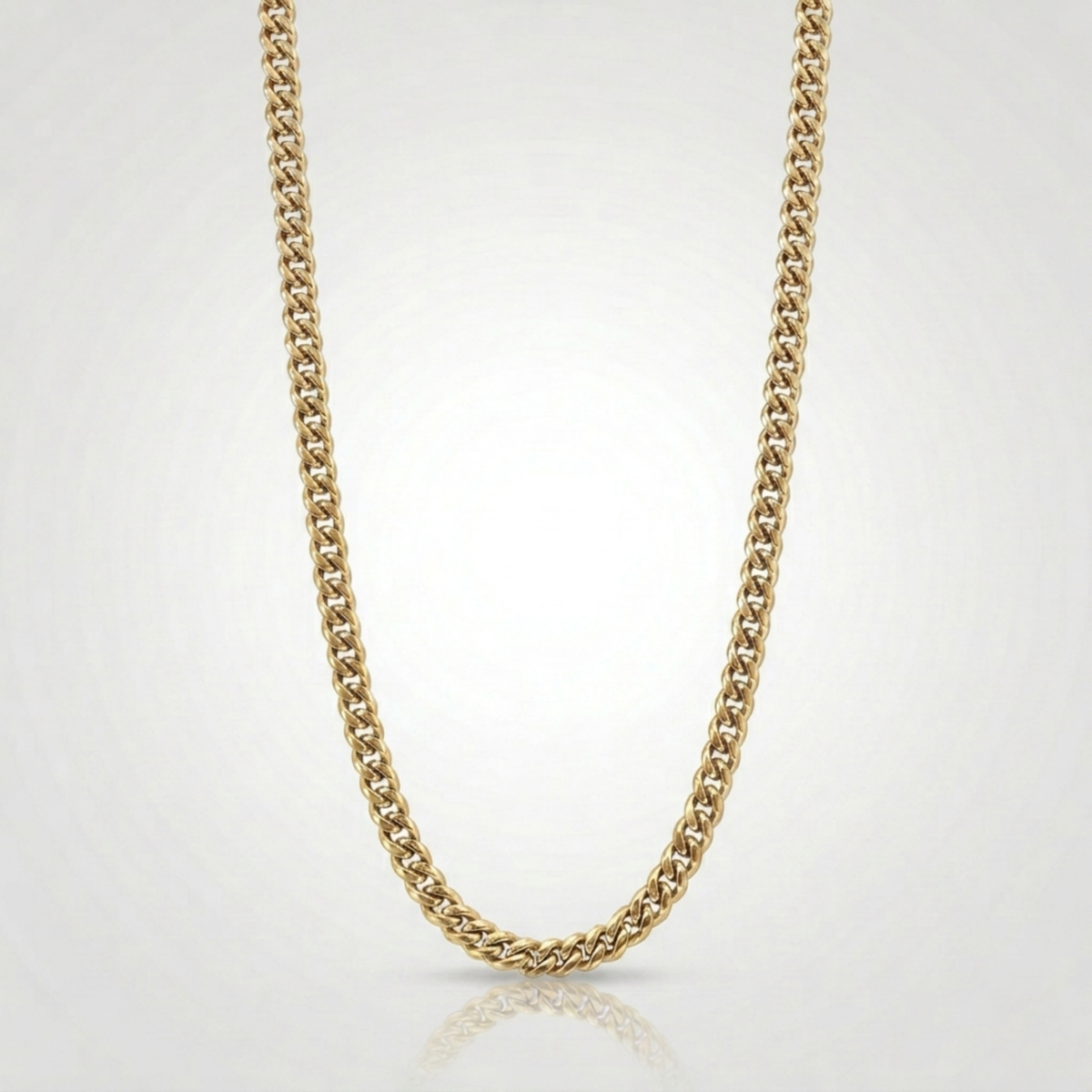 Autre angle, du collier en argent massif 925, signe WB Paris (Westaff Bijouterie). Chaine aux maillons reguliers, port au cou ; on remarque les reflets nets du metal et la patine durable. Style minimaliste, ideal homme — a porter au quotidien. Recherches : bijou argent, argent 925, a porter au quotidien, qualite premium. Argent 925 hypoallergenique. A porter au quotidien a offrir toute l'annee. Mot-cle : bijou argent. Entretien simple : essuyer avec un chiffon doux.