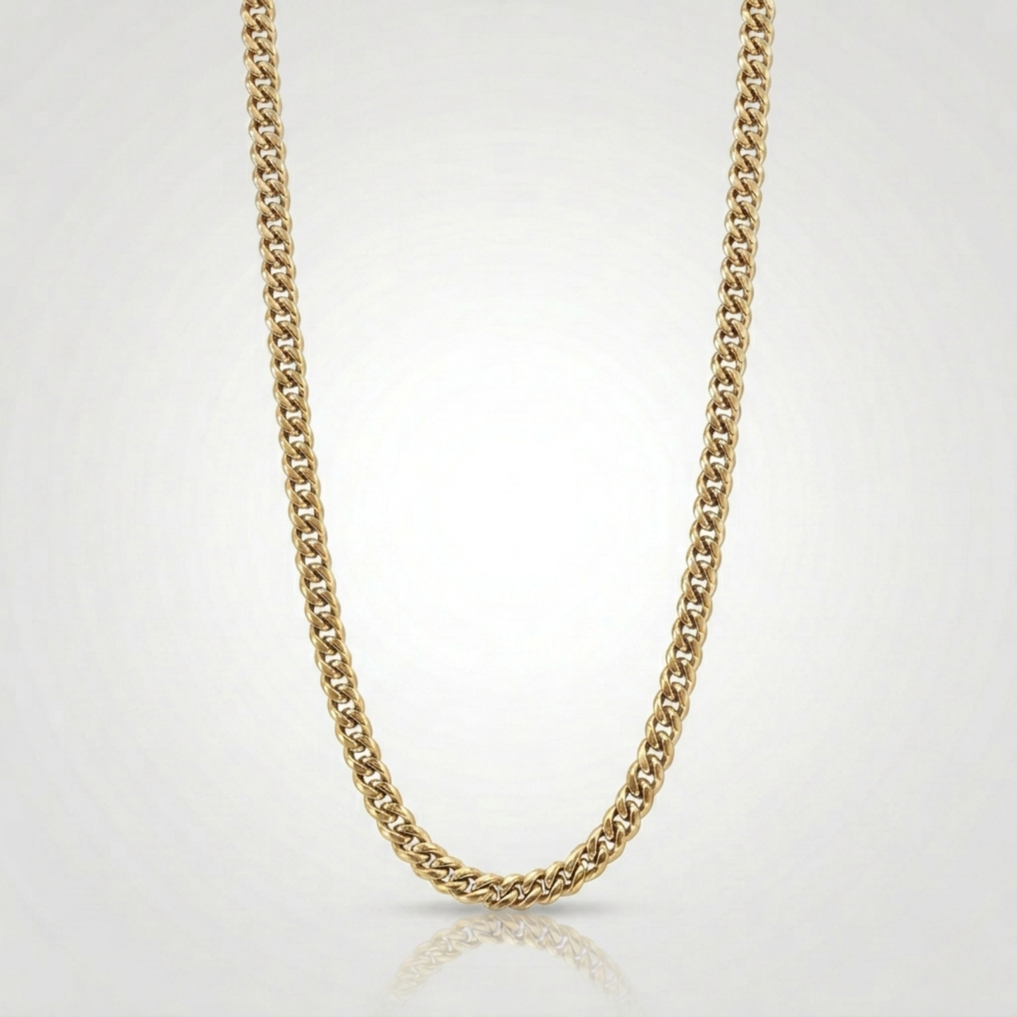 Autre angle, du collier en argent massif 925, signe WB Paris (Westaff Bijouterie). Chaine aux maillons reguliers, port au cou ; on remarque les reflets nets du metal et la patine durable. Style minimaliste, ideal homme — a porter au quotidien. Recherches : bijou argent, argent 925, a porter au quotidien, qualite premium. Argent 925 hypoallergenique. A porter au quotidien a offrir toute l'annee. Mot-cle : bijou argent. Entretien simple : essuyer avec un chiffon doux.