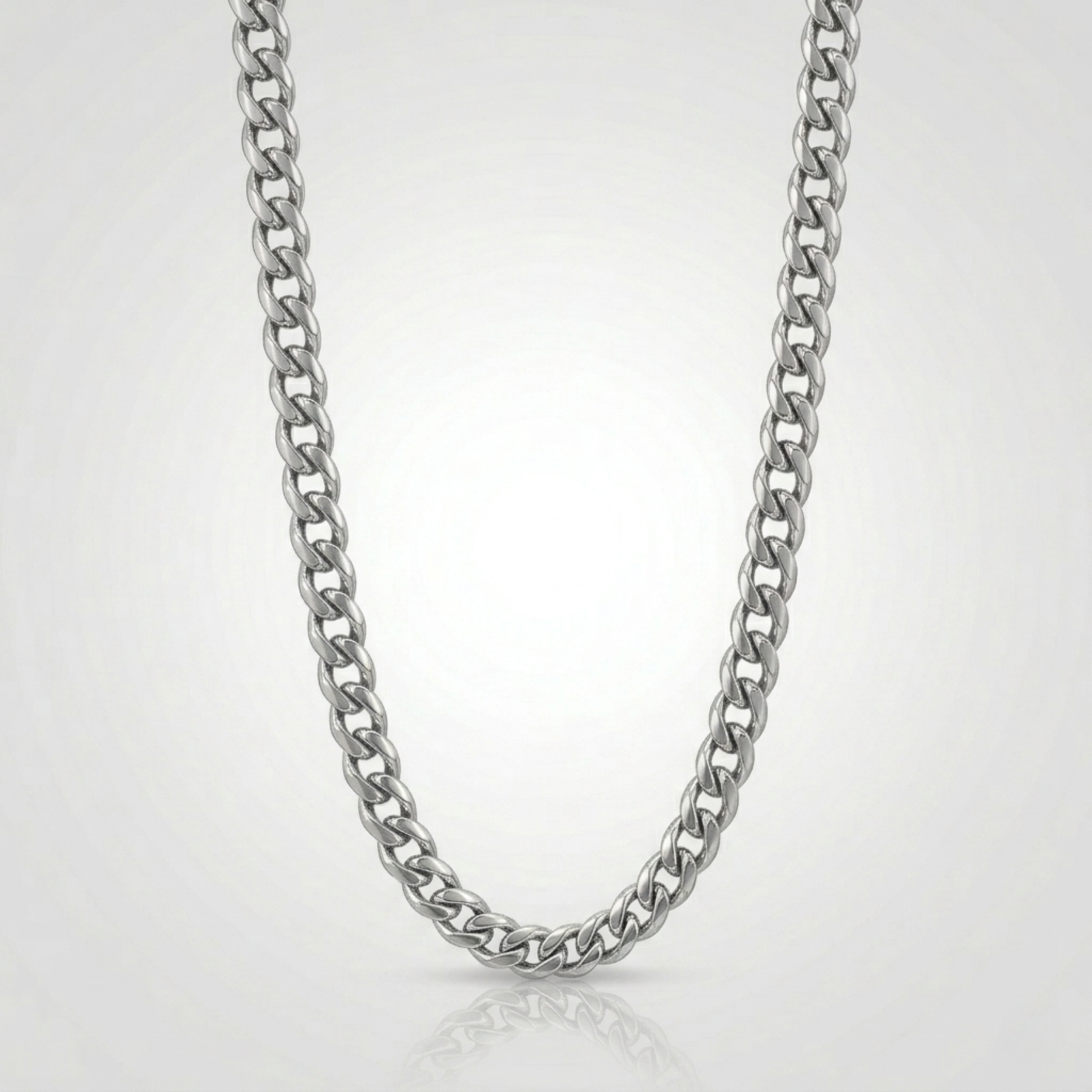 Vue alternative, du collier en acier inoxydable 316L, signe WB Paris (Westaff Bijouterie). Chaine aux maillons reguliers, port au cou ; on remarque la patine durable et le poids equilibre. Style streetwear, ideal femme — cadeau homme. Recherches : acier 316L, bijou acier, cadeau homme, pas cher. Acier inoxydable 316L hypoallergenique, resistant a l'eau. Cadeau homme a offrir toute l'annee. Mot-cle : acier inoxydable. Entretien simple : essuyer avec un chiffon doux.