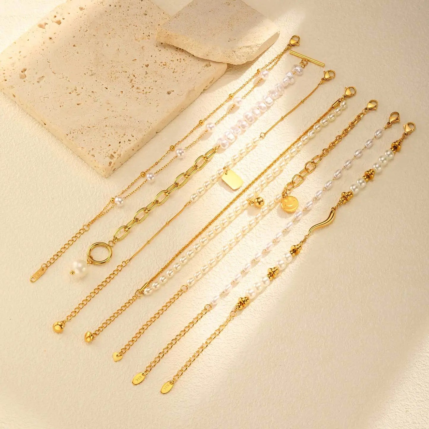 Bracelet Daphné – Perles & Chaîne Plaqué Or