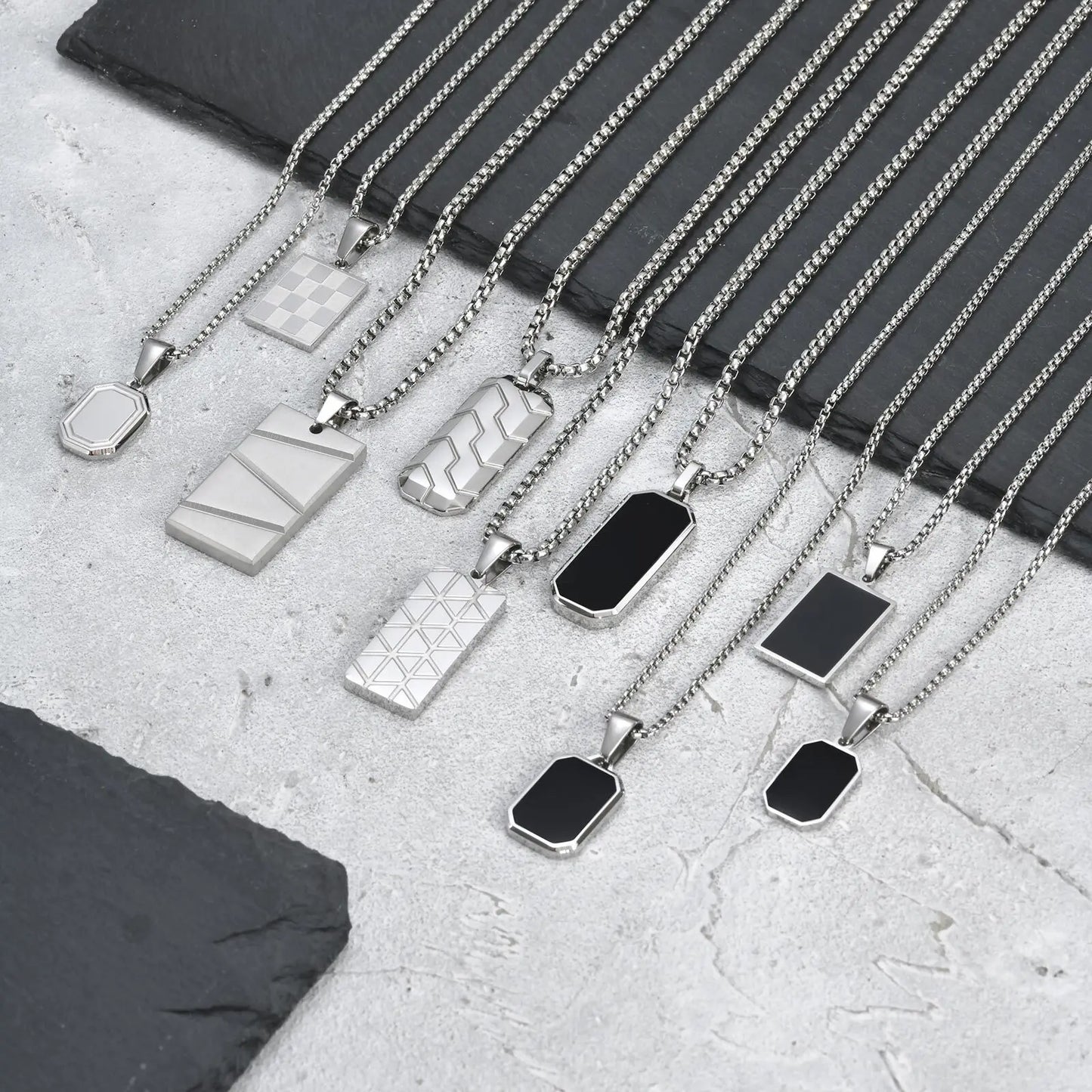 Collier Pendentif Diagonales Homme – Acier