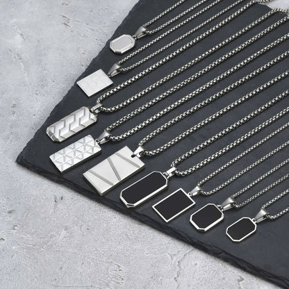 Collier Pendentif Écusson Noir Homme – Argent