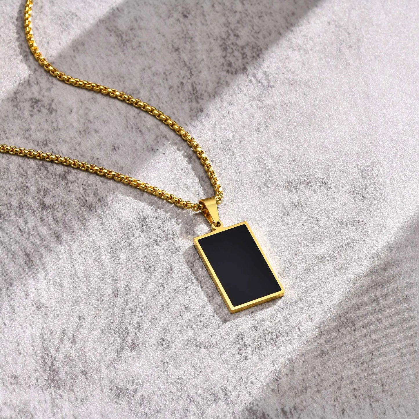 Collier Pendentif Plaque Noire Homme – Or