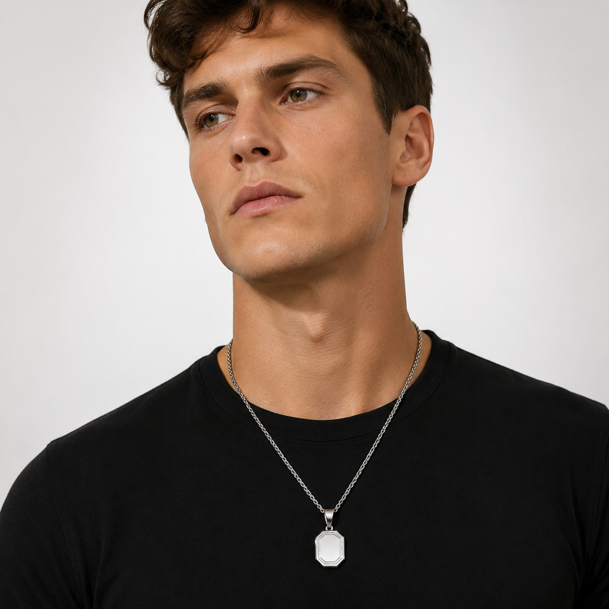 Collier Pendentif Médaille Gravée Homme – Acier