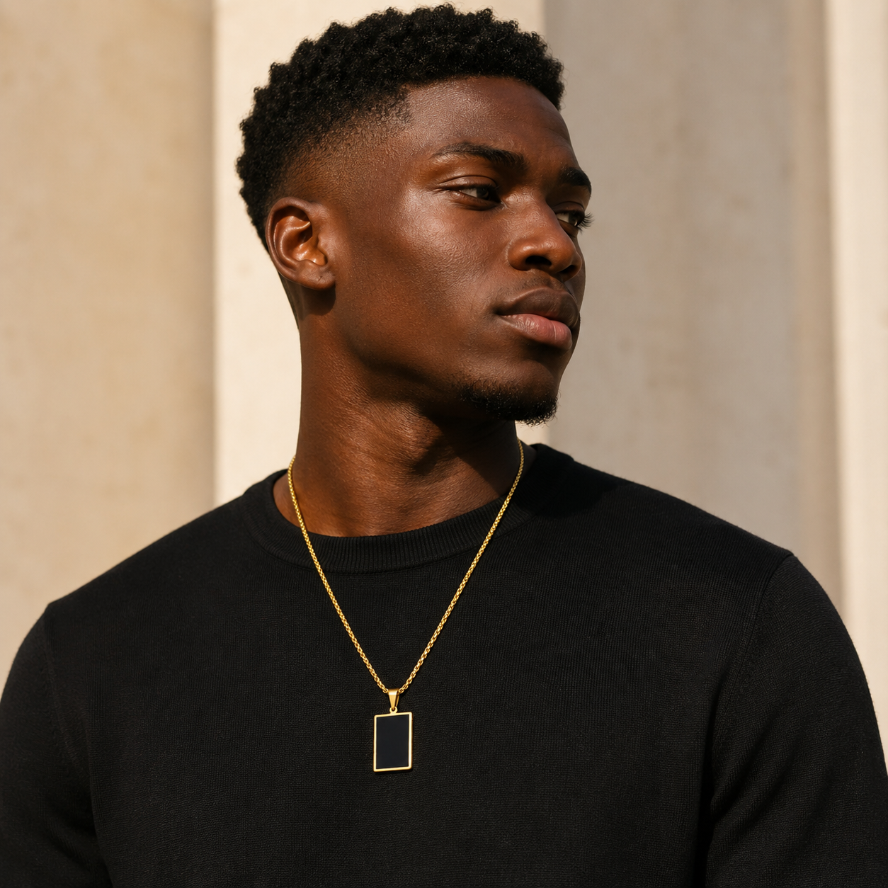 Collier Pendentif Plaque Noire Homme – Or